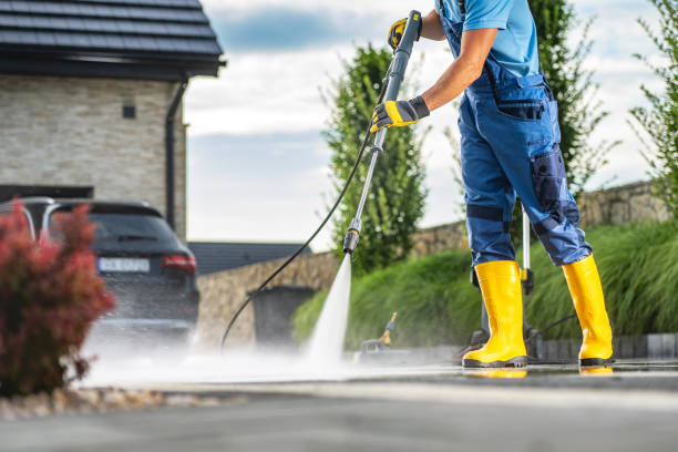 Best Patio and Deck Pressure Washing  in St Croix Falls, WI